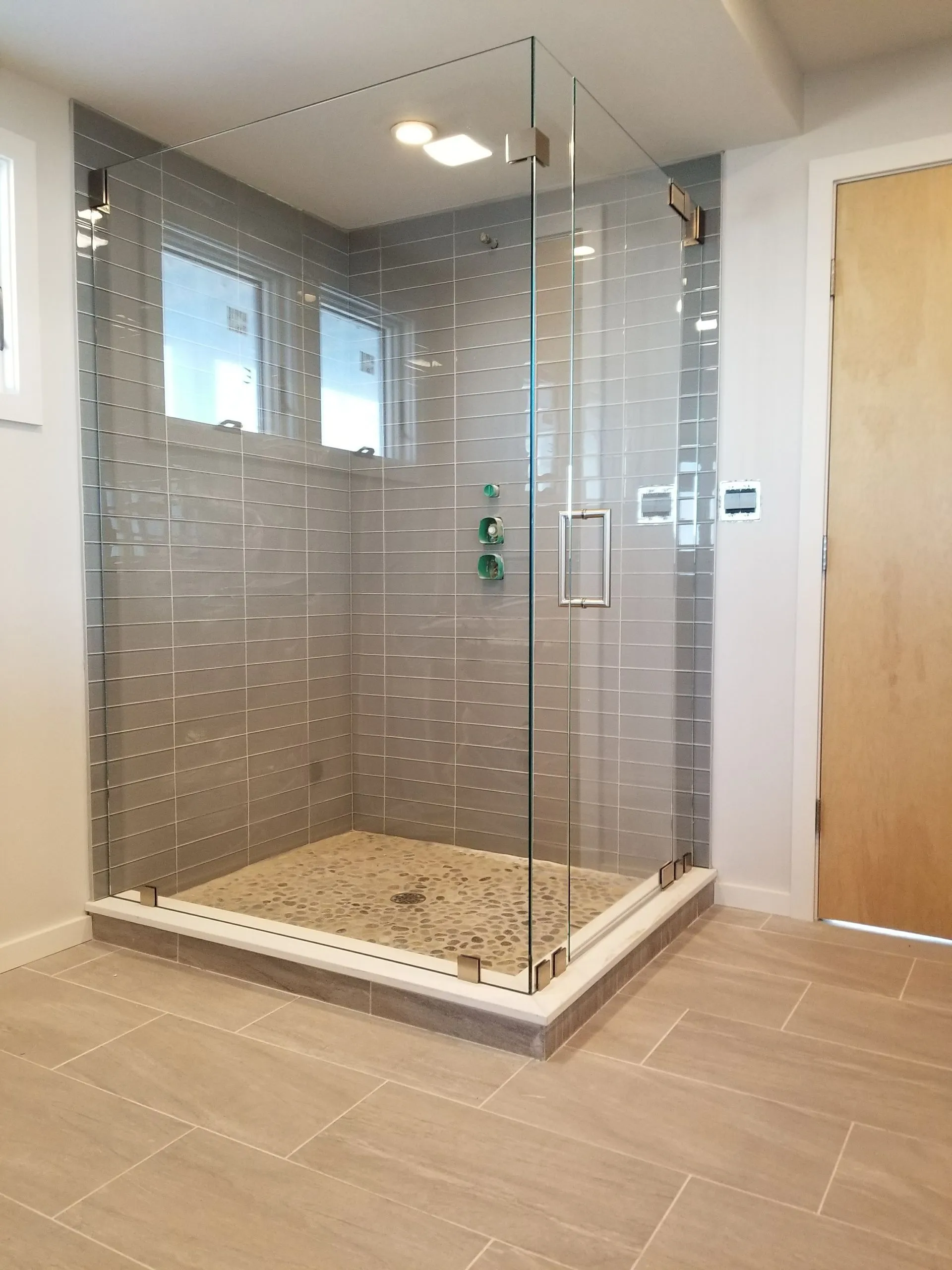 Neo-Angle Showers